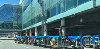 CGT desconvoca la huelga de Groundforce en El Prat, pero sigue la protesta CGT desconvoca la huelga de Groundforce en El Prat, pero sigue la protesta