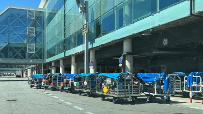 CGT desconvoca la huelga de Groundforce en El Prat, pero sigue la protesta