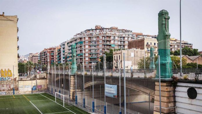 Cortes y desvíos por las obras en el Pont de la Marina de Barcelona