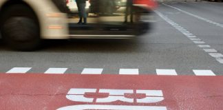 Desconvocada la huelga de autobuses de TMB tras un acuerdo sindical Desconvocada la huelga de autobuses de TMB tras un acuerdo sindical