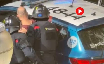 Detenido un hombre tras entrar por la fuerza en casa de un vecino en el Poble-sec Detenido un hombre tras entrar por la fuerza en casa de un vecino en el Poble-sec