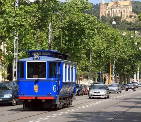 El Tramvia Blau celebra 125 años con visitas en Barcelona El Tramvia Blau celebra 125 años con visitas en Barcelona