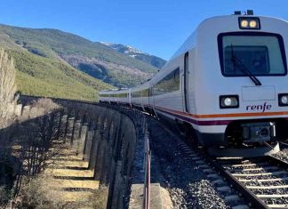Huelga de Renfe el 29 de octubre tras el accidente en Toledo Huelga de Renfe el 29 de octubre: trenes AVE y Media Distancia