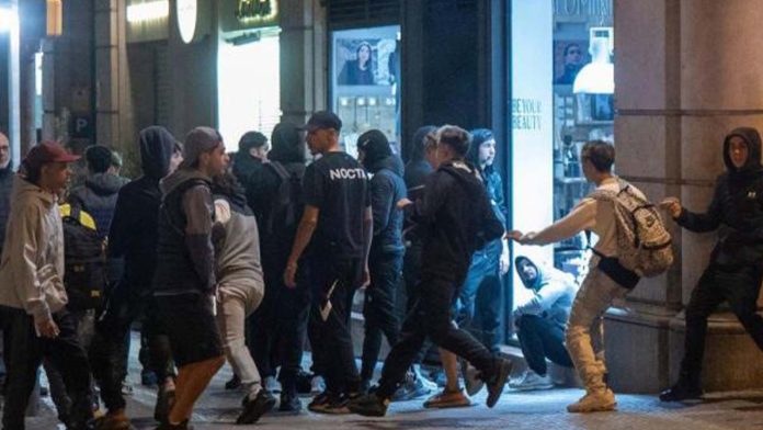 La Fiscalía pide internamiento para seis menores por los disturbios en Barcelona La Fiscalía pide internamiento para seis menores por los disturbios en Barcelona
