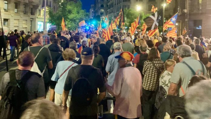 Manifestación en Barcelona por el noveno aniversario del 1-O