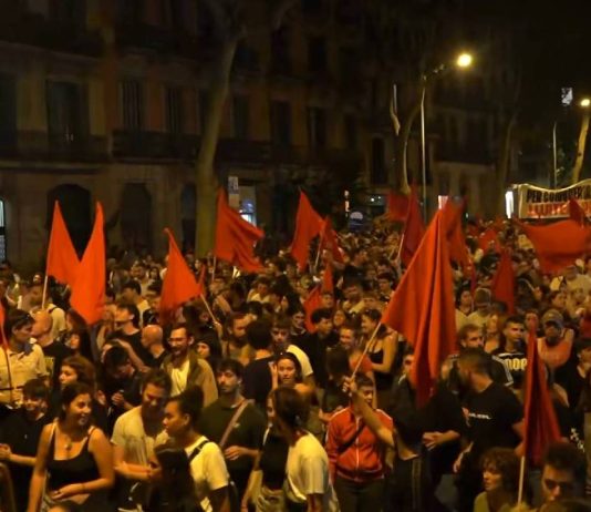 Miles de personas se manifiestan en Barcelona por el derecho a la vivienda Miles de personas se manifiestan en Barcelona por el derecho a la vivienda
