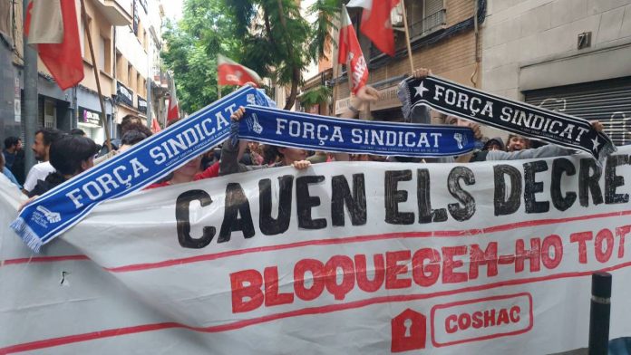 Movilización contra el desahucio de Languedoc, 74 en Sant Andreu