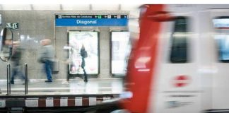 TMB refuerza las líneas 1 y 5 del metro de Barcelona TMB refuerza las líneas 1 y 5 del metro de Barcelona