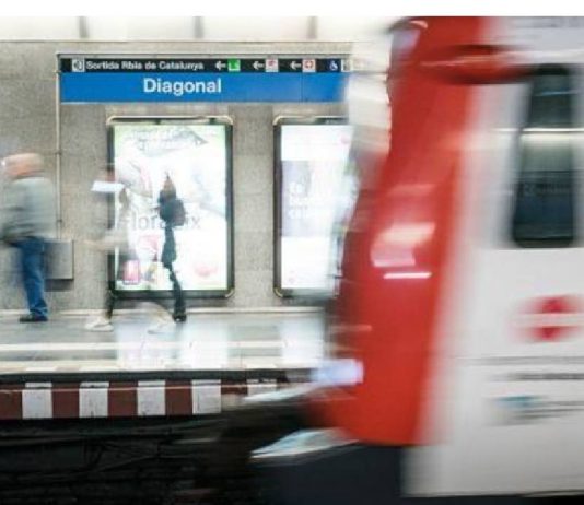TMB refuerza las líneas 1 y 5 del metro de Barcelona TMB refuerza las líneas 1 y 5 del metro de Barcelona