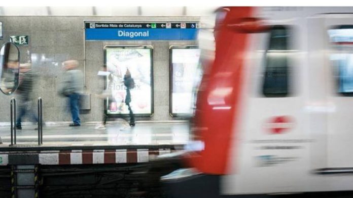 TMB refuerza las líneas 1 y 5 del metro de Barcelona